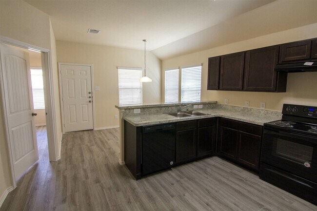 Foto del edificio - 3530 Bartolo Brush Ct