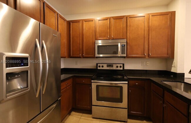 Building Photo - 964 SW 147th Ave