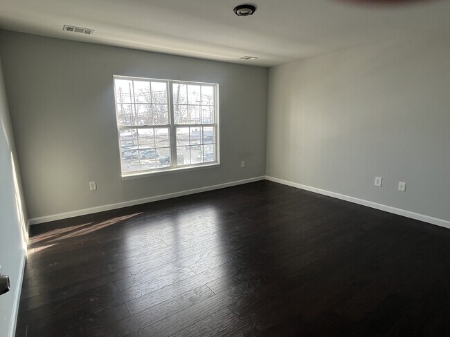 Foto del edificio - Rosalia Manor