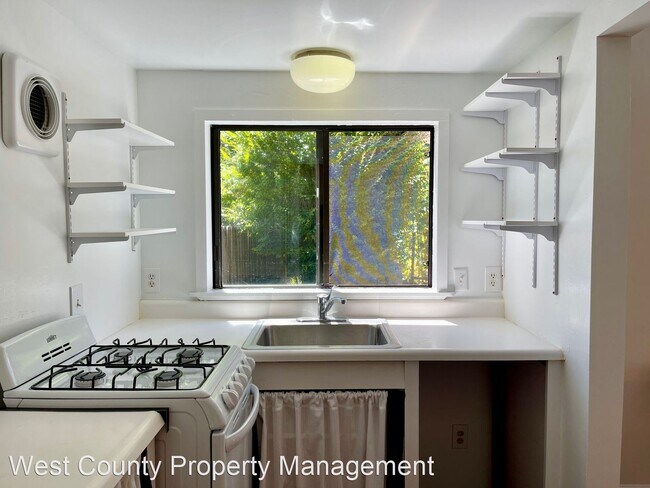 Building Photo - Studio, 1 bath House - 6955-A Giusti Rd
