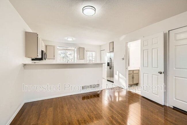 Foto del edificio - 4040 E 94th Ave