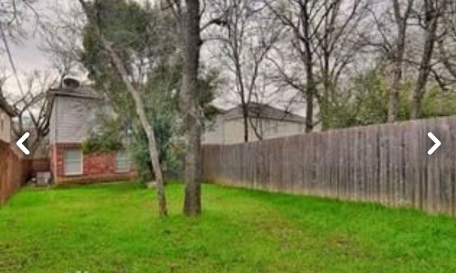 Foto del edificio - 3327 Hanger Ave