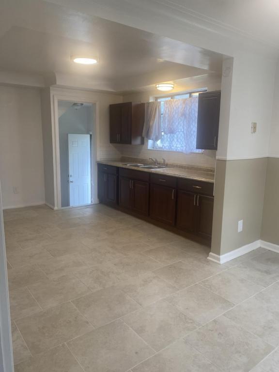 Building Photo - 8200 Suzanne Ave