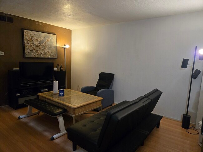 Foto del edificio - 2321 Highbury Ave