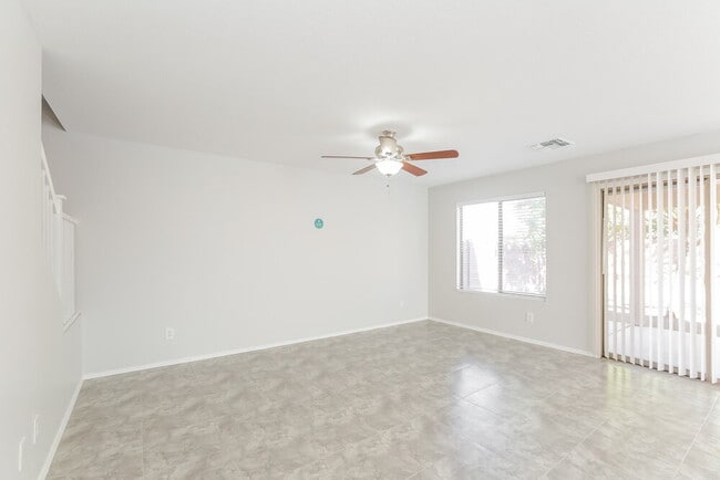 Building Photo - 12456 W Mandalay Ln