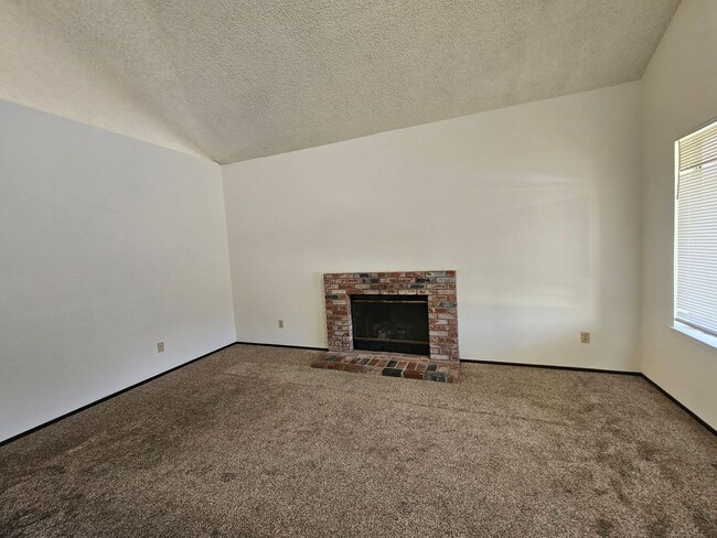 Building Photo - 2324 Bellam Ct