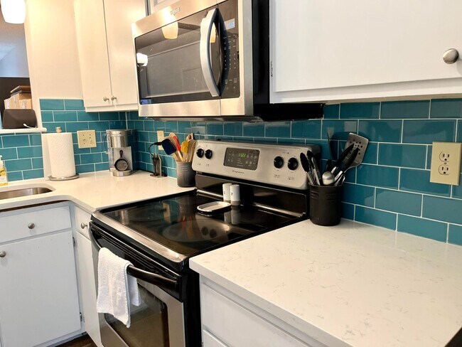 Foto del edificio - 1130 Silent Harbor Ct