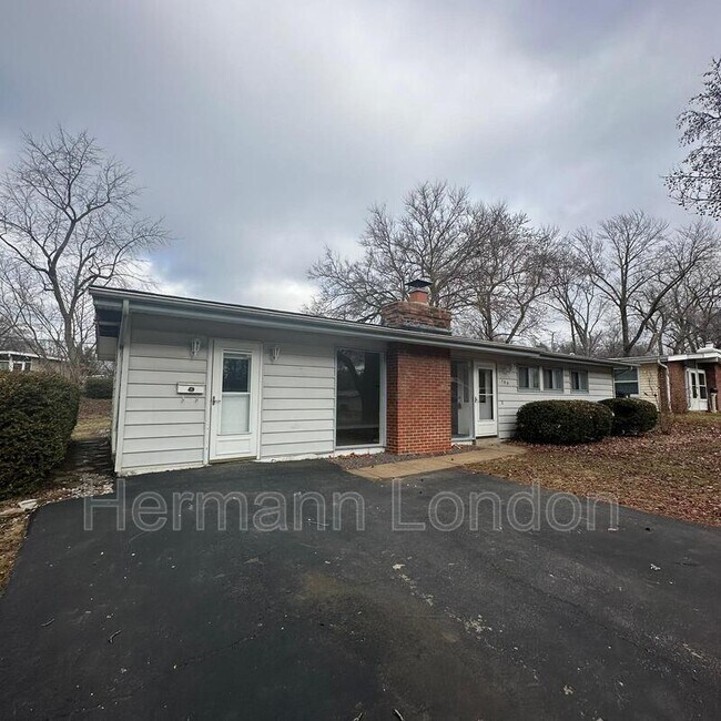Building Photo - 785 Bobbins Ln