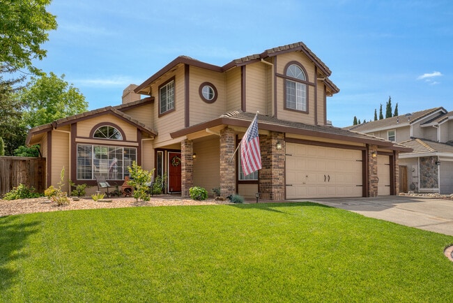 Building Photo - 15184 Reynosa Dr