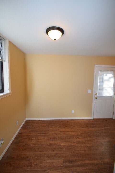 Foto del edificio - 5718 Balsam Rd