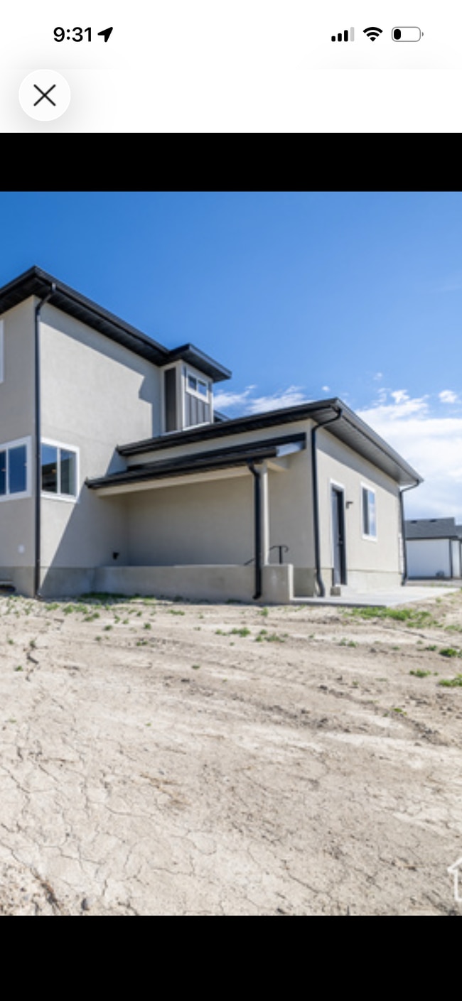 Own separate entrance - 361 E Ventura Blvd