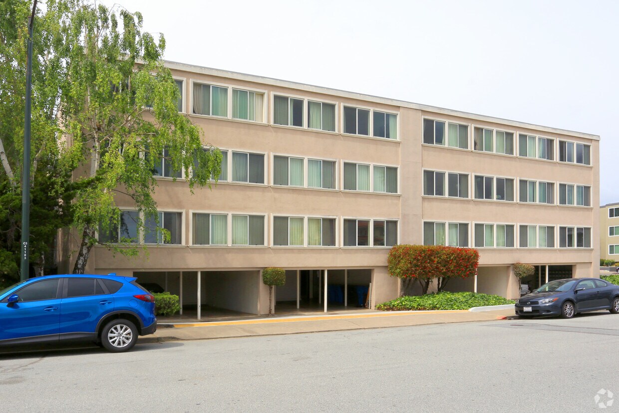 Building Photo - 2001 Trousdale Dr