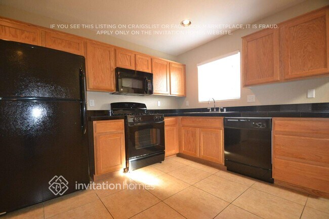 Building Photo - 6098 Aripeka St