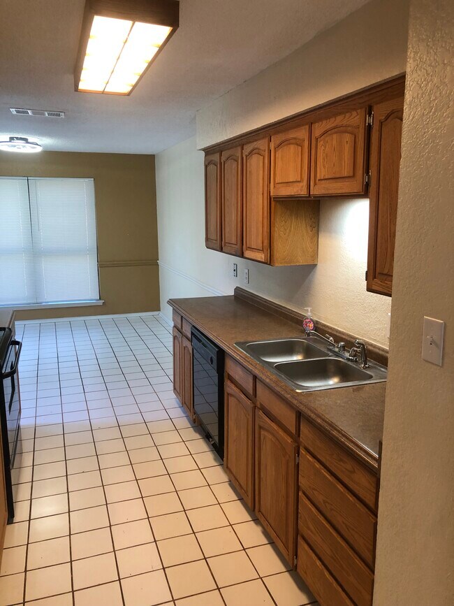 Foto del edificio - 7528 Clover Ln