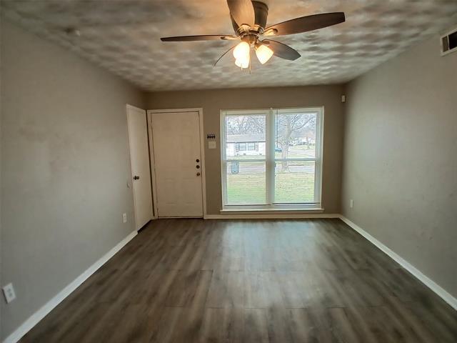 Building Photo - 706 Goldwood Dr