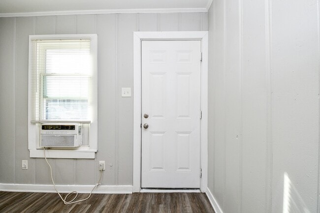 Foto del edificio - 5000 Noble St