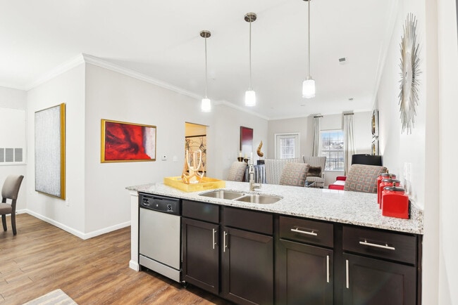 Cocina | Plano de planta Synergy 2 habitaciones, 2 baños, 1096 pies cuadrados - Carastone