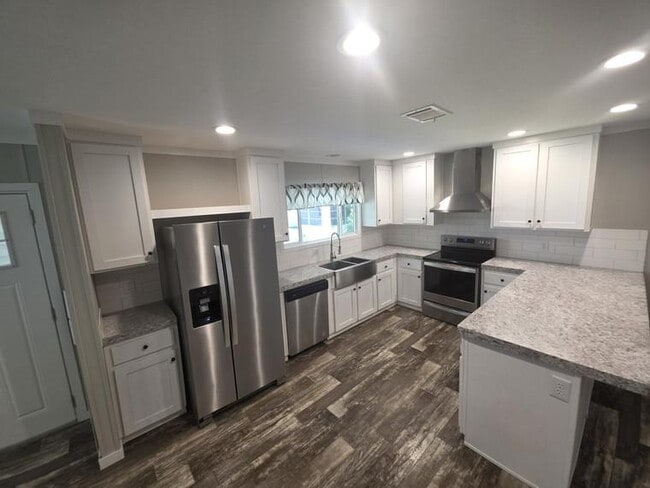 Building Photo - 482 Autumn Trail