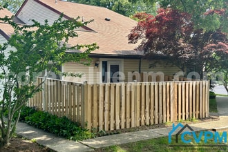 Building Photo - 1906 Ardenwood Terrace
