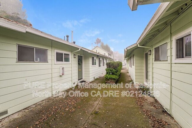 Building Photo - 734-C Slater St