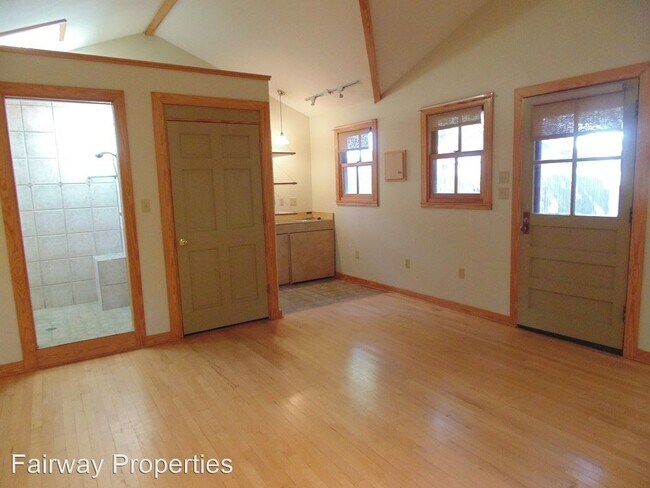 Foto del edificio - Studio, 1 bath House - 4312-B Avenue G