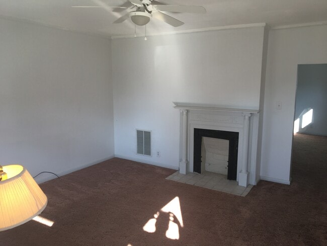 Living Room - 324 2nd St