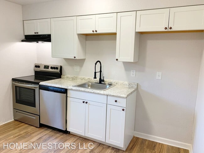 Building Photo - 4056 Oakmont Dr