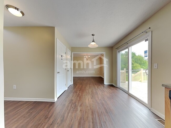 Foto del edificio - 3146 Old Glory Ln