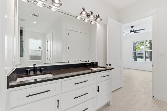 Foto del edificio - 3515 Country Club Blvd