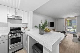 Building Photo - Crosstown Phoenix