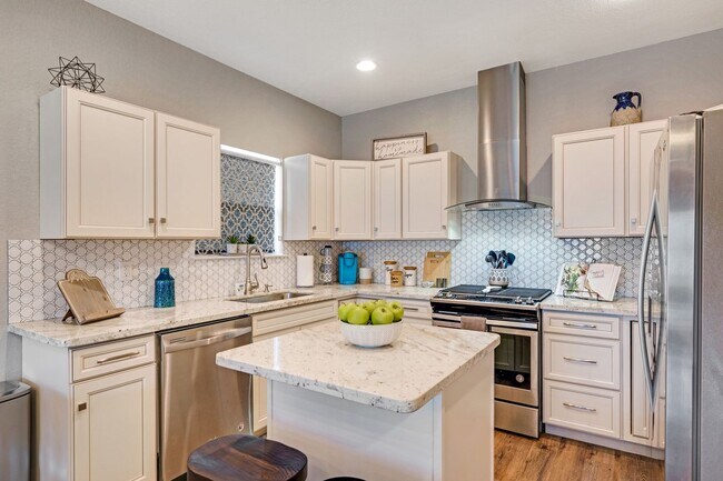 Building Photo - Dignowity home 3 Bedrooms and 2 bathrooms