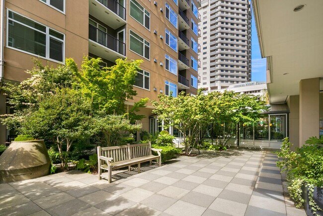 Foto del edificio - Ellington - 1 bedroom + den