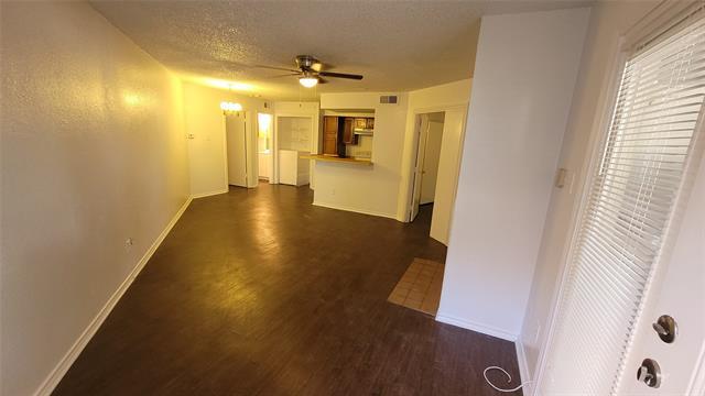 Building Photo - 9805 Walnut St