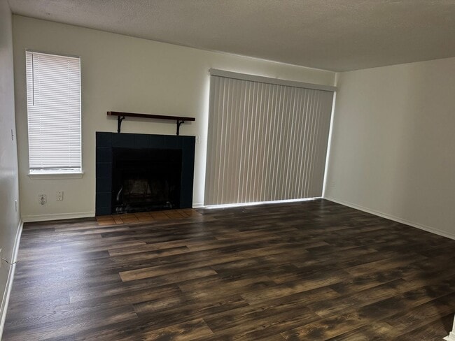 Building Photo - 5510 S Gold St