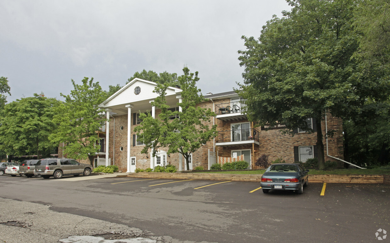 Foto principal - Whitcomb Manor