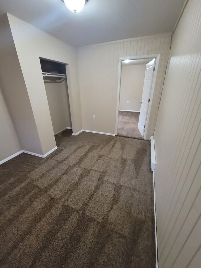 Foto del edificio - Stunning 3 Bedroom Fourplex on Sunny Lane