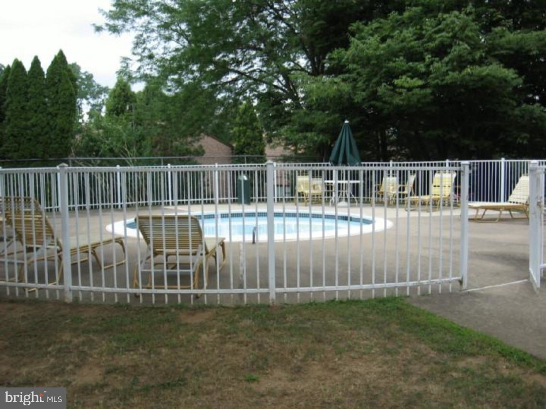 706 Valley Glen Rd Unit 281, Elkins Park, PA 19027 Condo for Rent in