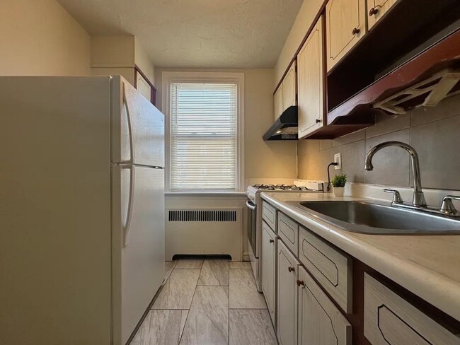 Photo - 4401 Oakmont St Apartment