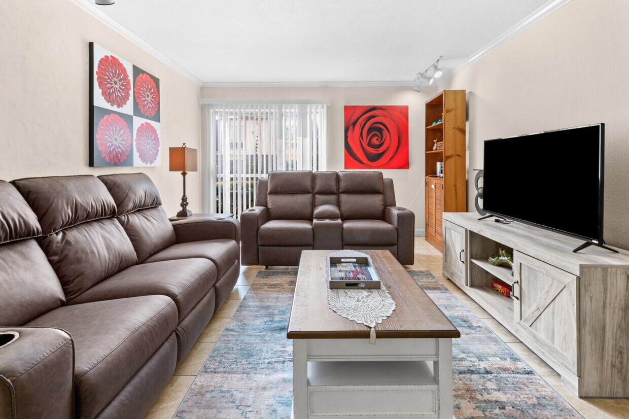 Foto principal - 1700 SW 16th Ct