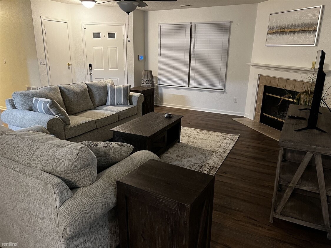 Foto principal - 3 br, 2 bath House - 1723 Farm Meadow Drive