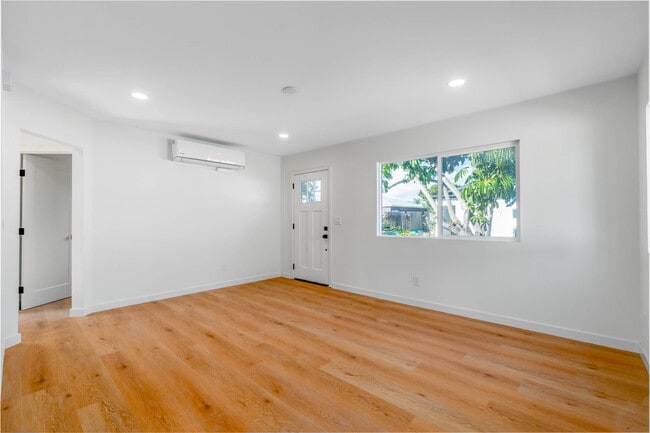 Foto del edificio - 3923 Delta St