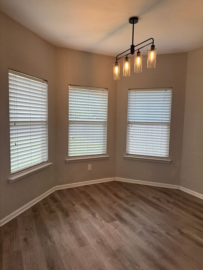 Foto del edificio - Beautiful Home for Lease in Denham Springs...