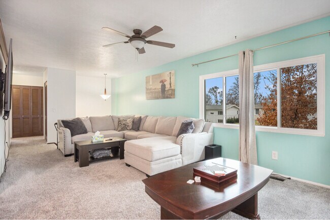 Foto del edificio - 9650 Sahler St