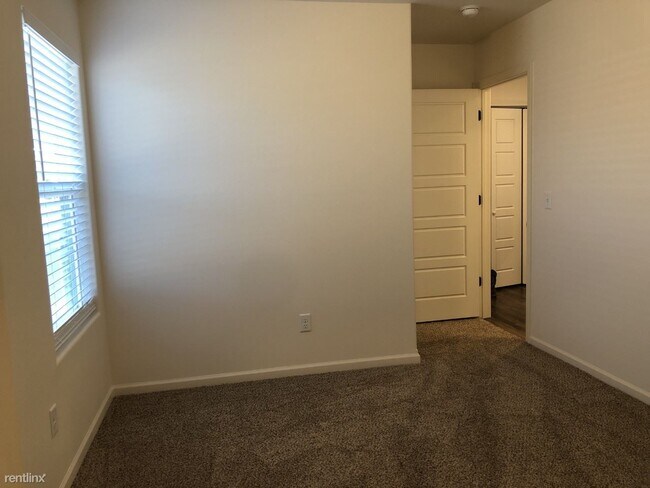 Building Photo - 3 br, 2 bath House - 1108 S McKinley Ave