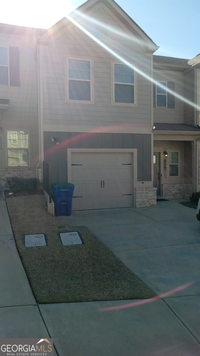 Building Photo - 2498 Polaris Way SW