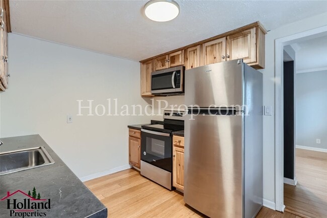 Foto del edificio - Charming 2-Beds Pet-Friendly Home in Hillsboro!