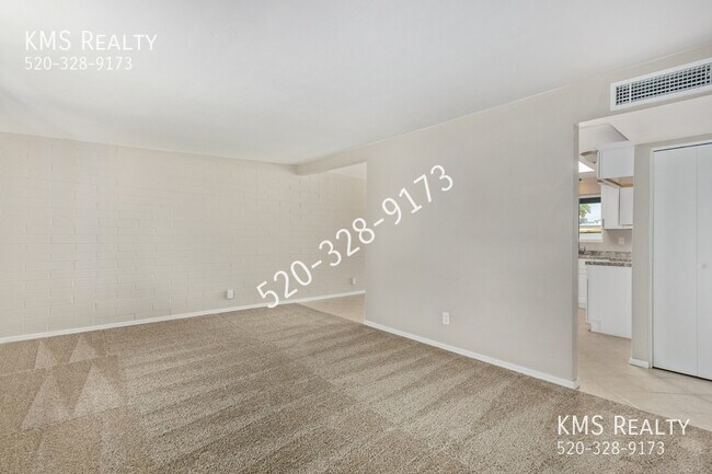 Building Photo - 4073 S Queen Palm Drive  OWNER/AGENT