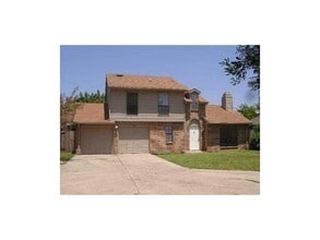 Building Photo - 6733 Dandelion Dr