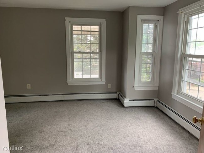 Foto del edificio - 2 br, 1 bath Apartment - 201 Hamilton St