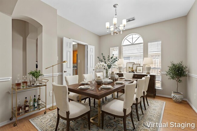 Foto del edificio - 8619 Bridge Park Dr